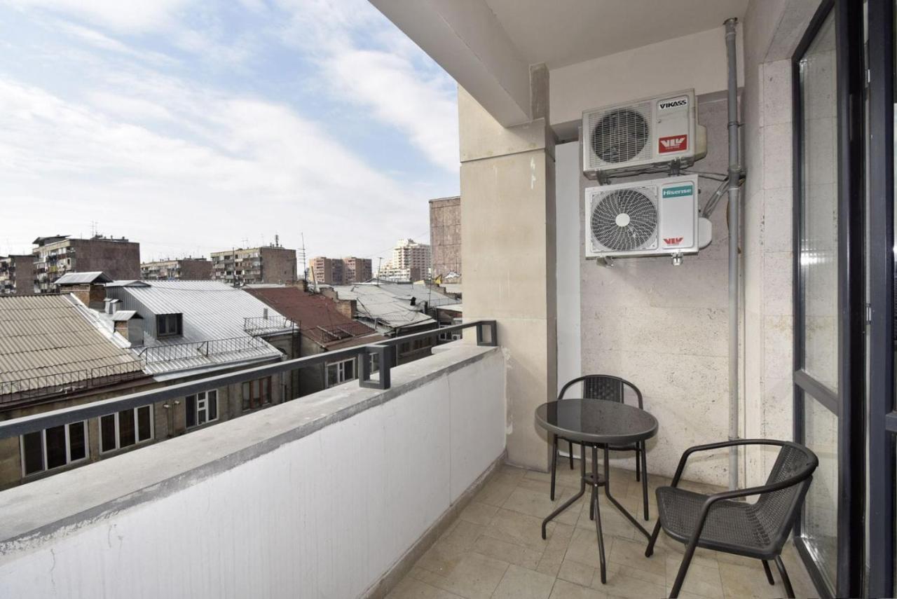 Rent Inn Yerevan On Koghbaci Street Bagian luar foto